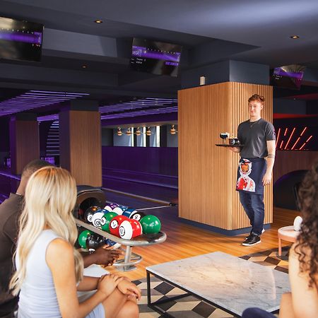 Yotel Glasgow Esterno foto Bowling alley in Las Vegas