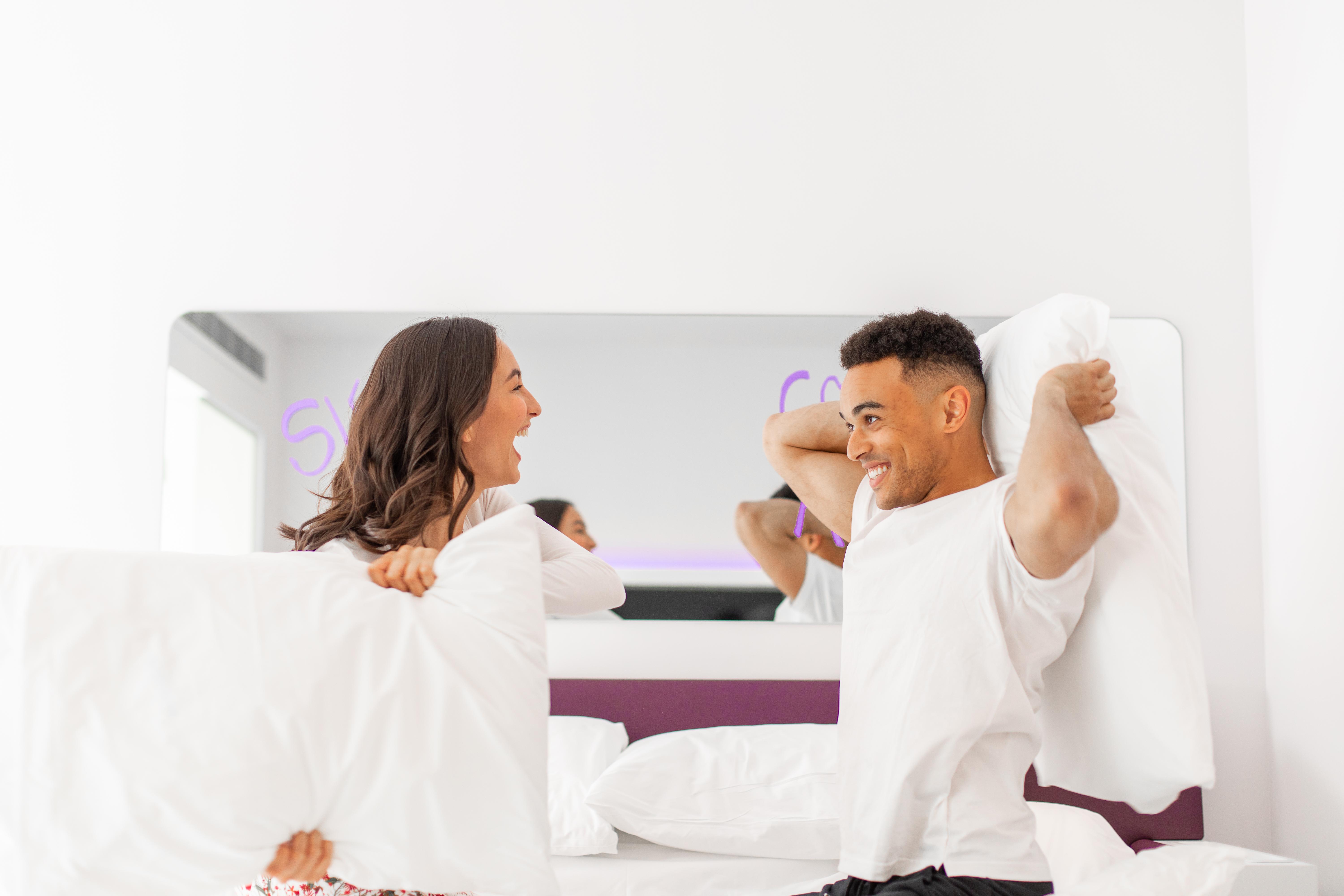 Yotel Glasgow Esterno foto "I'm so happy to be with you"