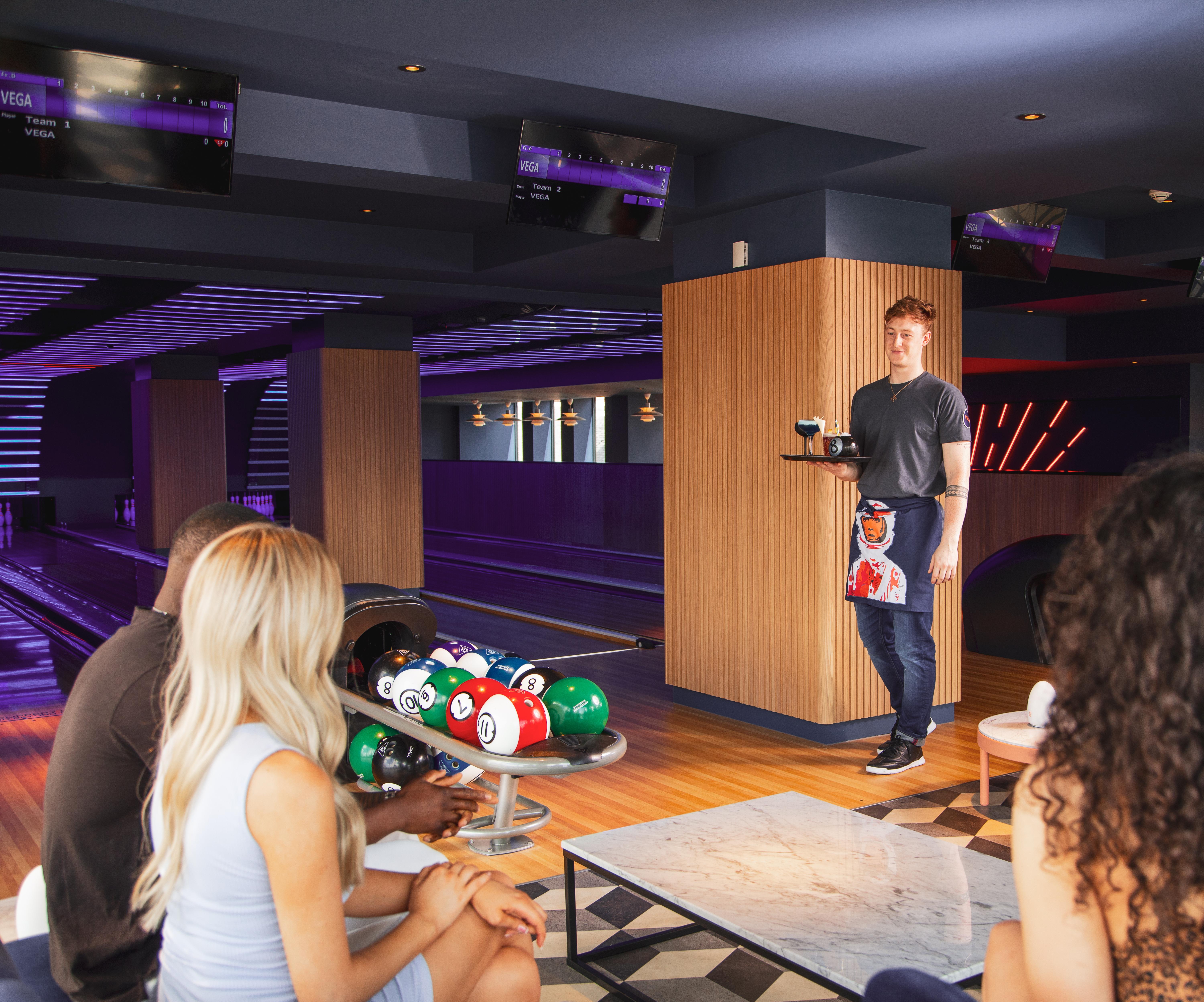 Yotel Glasgow Esterno foto Bowling alley in Las Vegas